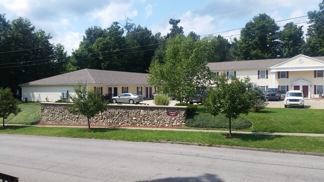 Photo - 152 E 6th St