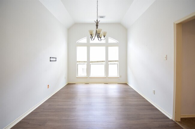 Photo - 1511 Eden Meadows Dr