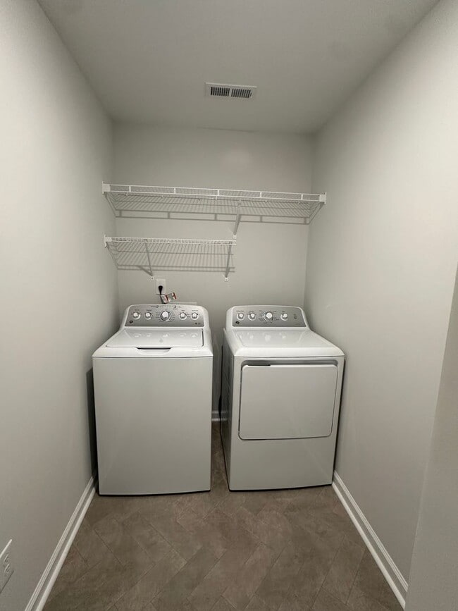 Photo - 926 Lodgepole Ln