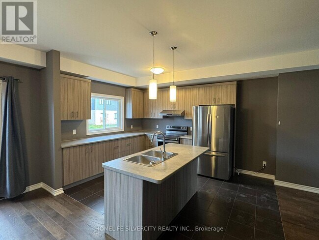 Photo - 25 McLaughlin St