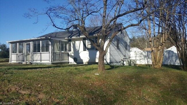 Photo - 1504 Talley St