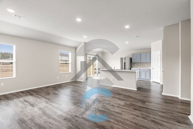 Photo - 1295 Cowbell St