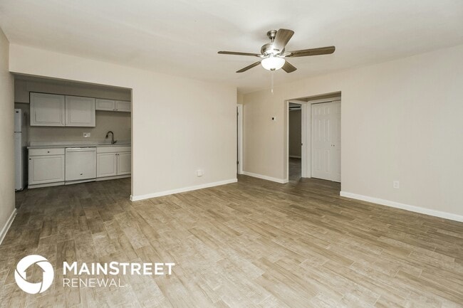 Photo - 2065 West Pkwy