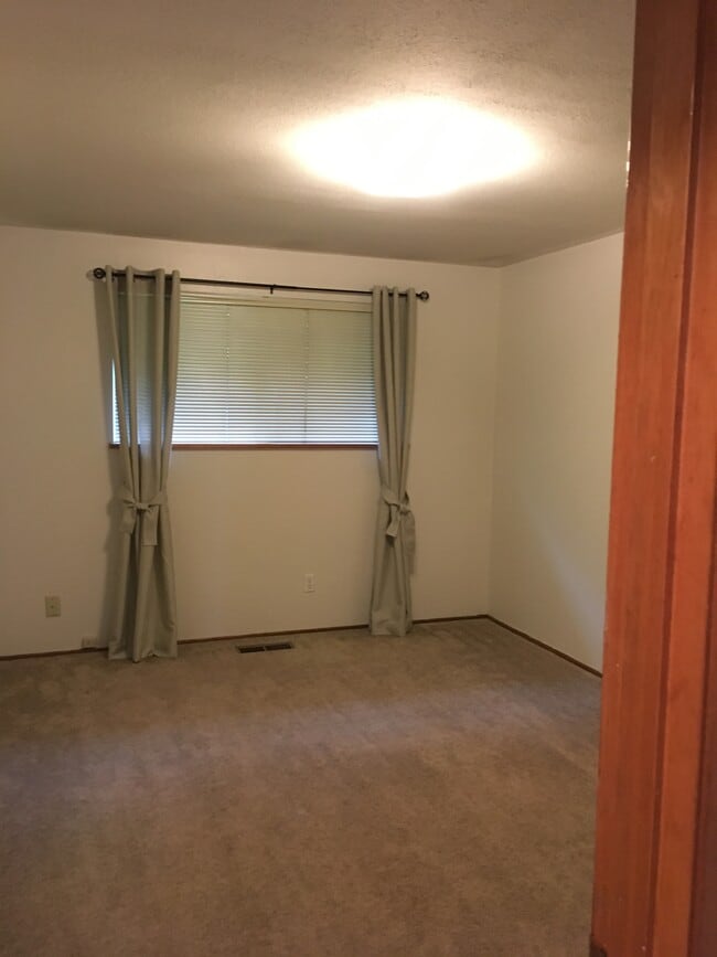 Master bedroom upstairs - 238 S 70th St