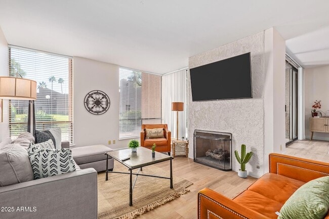 Building Photo - 7401 N Scottsdale Rd Rental