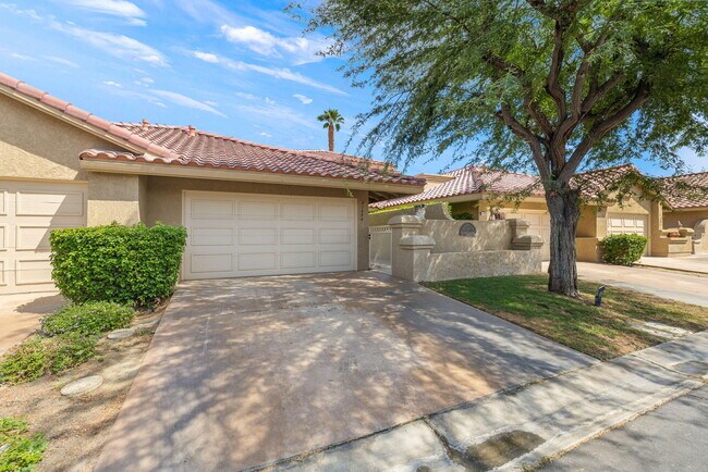 41484 Woodhaven Dr N