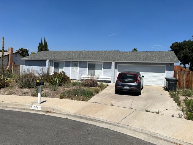 3 bed 2 bath house New flooring, new kitch... - 3 bed 2 bath house New flooring, new kitch...