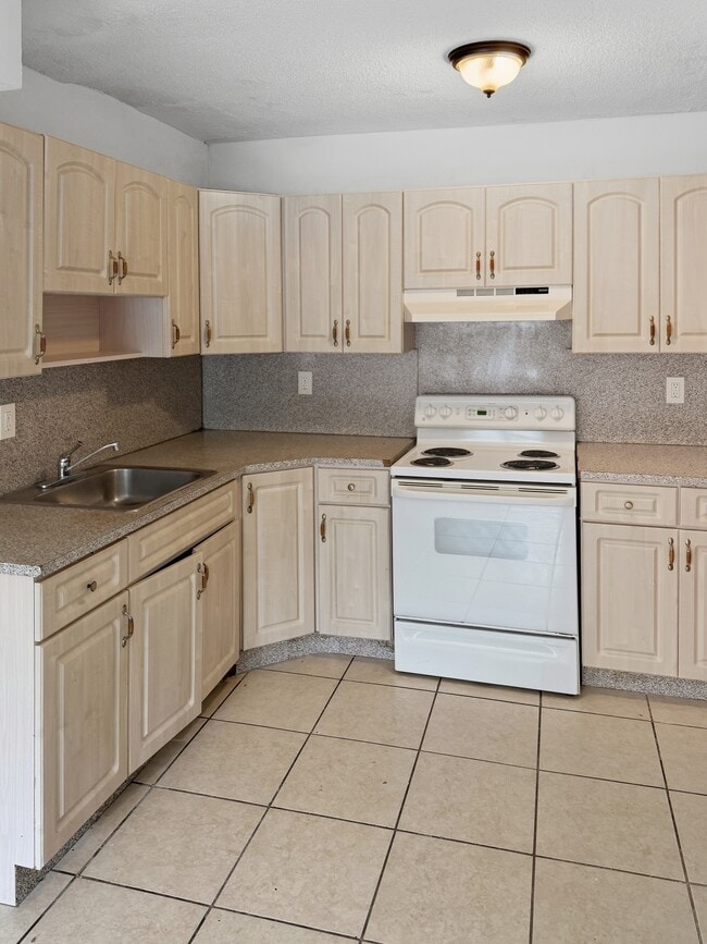 Photo - 1560 NW 15th Street Rd