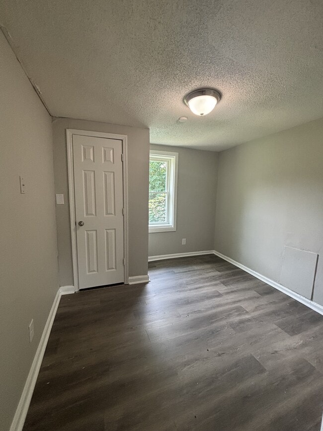 Photo - 4009 Grasselli Ave SW