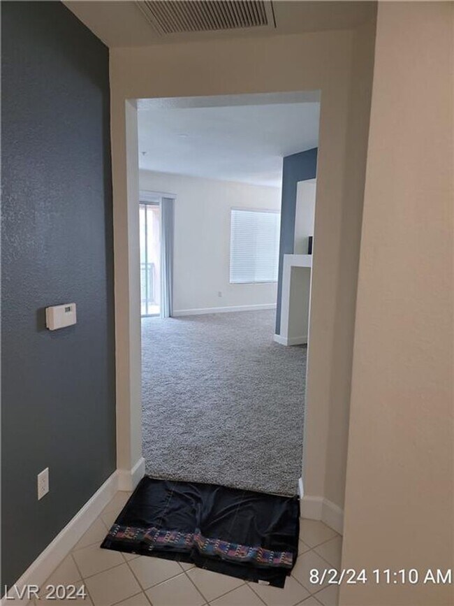 Photo - FABULOUS 4TH FLOOR PARK AVENUE CONDO Unit 403