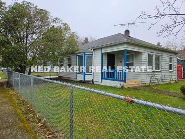 Building Photo - 2Bd/1Ba Single Story House - Available to View!