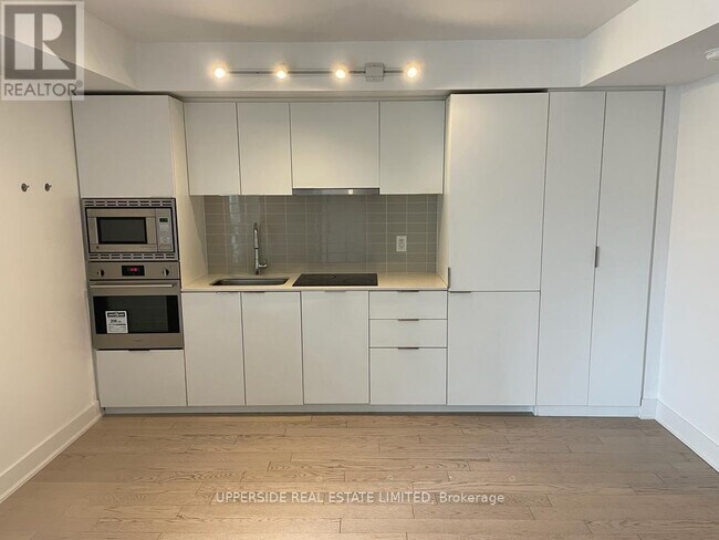 Photo - 955 Bay St. Unit 207