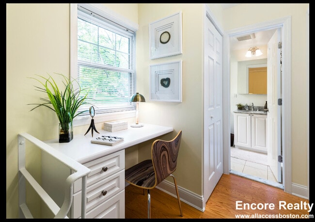 285 Beverly Rd Unit 2