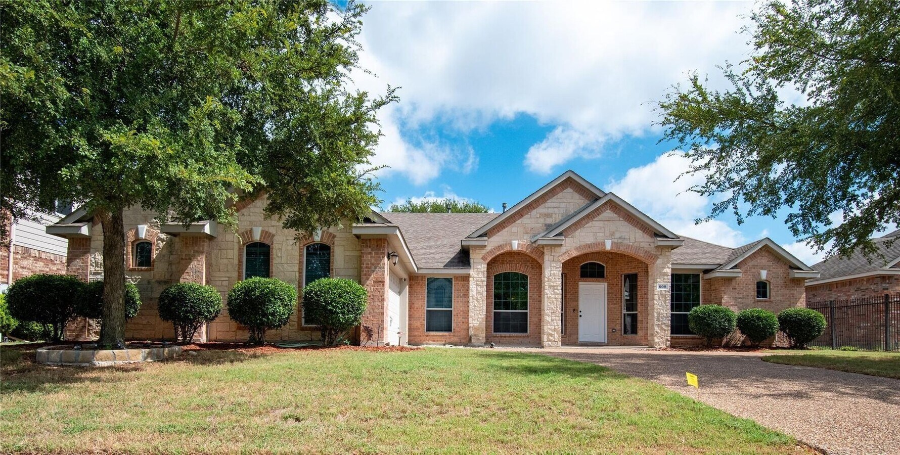 Photo - 608 Vanilla Ct