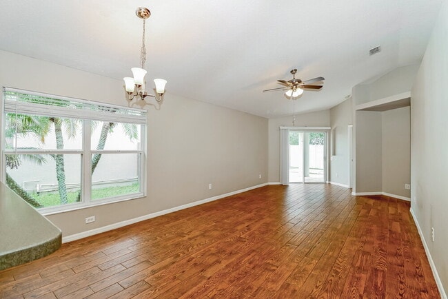 Photo - 8525 Hawbuck St Casa