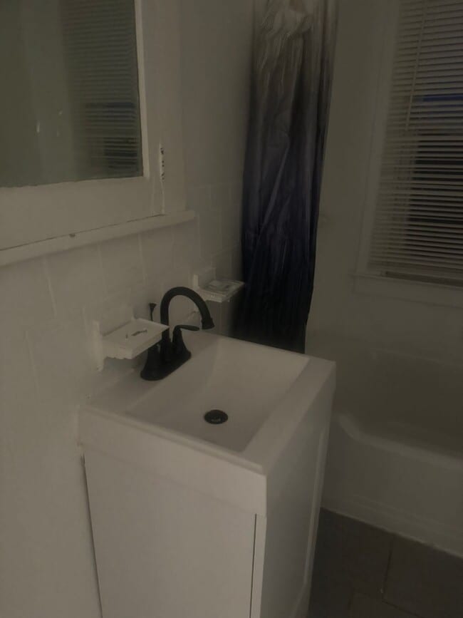 Photo - 2 bedroom/ 1 bathroom Detroit's Westside Home
