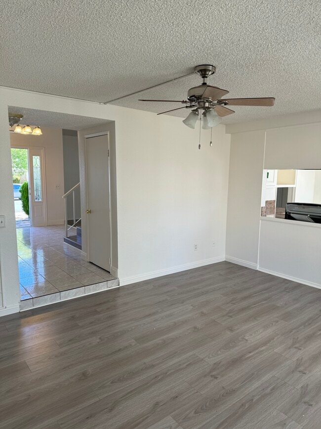 Photo - 37413 Norwich Dr