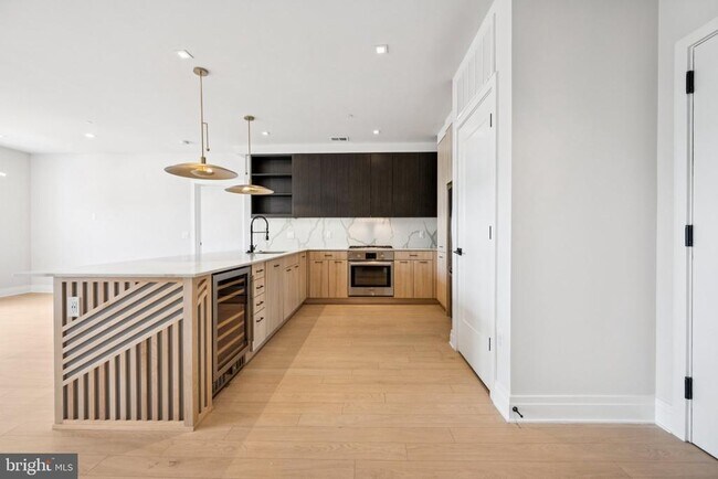 Photo - 900 11th St SE Unit 309