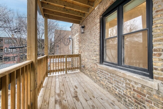 Photo - Renovated 2 bedroom in Lincoln Park - Now Leasing! Unidad 2R