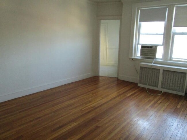 Photo - 9/1 No Fee! Spacious 1BR apartment in elevator building, heat inc!