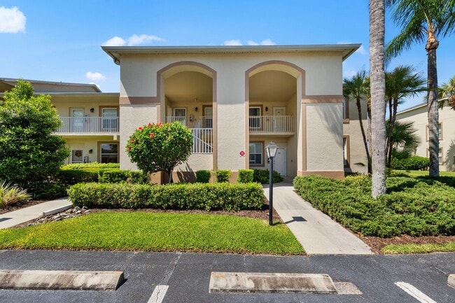 Building Photo - UNFURNISHED CONDO IN ESTERO 2+DEN SECOND FLOOR IN STONEYBROOK