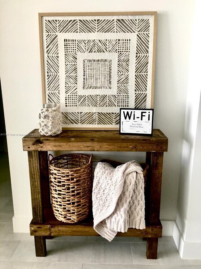 Photo - 2000 Metropica Wy Unit 2308