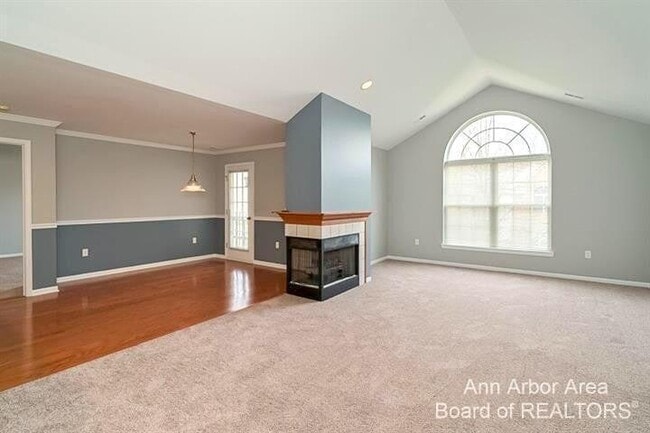 Photo - 3217 Primrose Ln