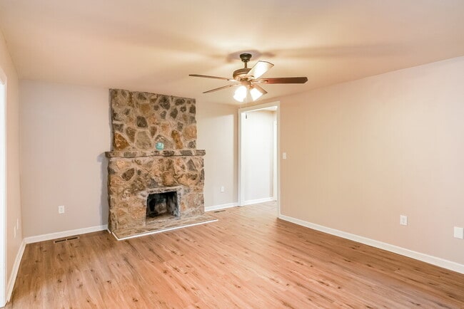 587 Shun Pike