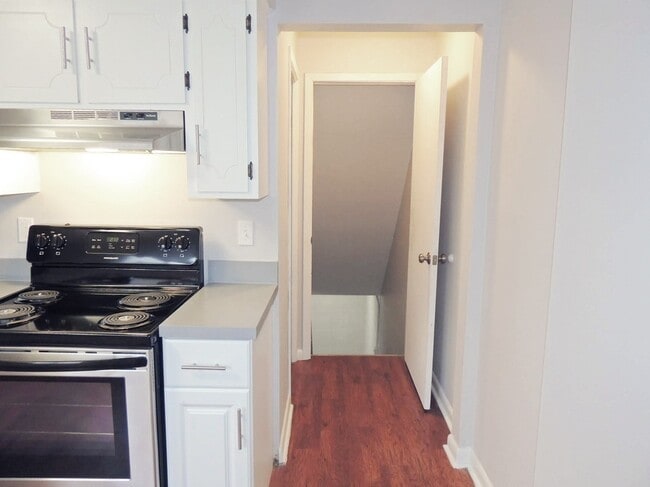 Building Photo - 26397 Brush Ave Unit 26399 Brush Ave, Rental