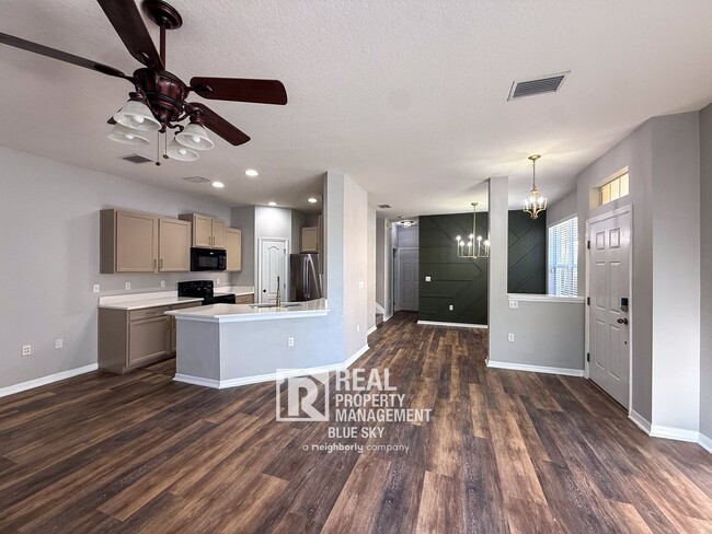 Photo - 7624 Red Mill Cir