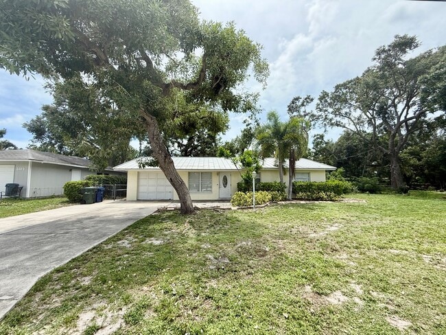 Sarasota Springs Gem - 3 Bedroom Plus Den ... - Sarasota Springs Gem - 3 Bedroom Plus Den ... Casa