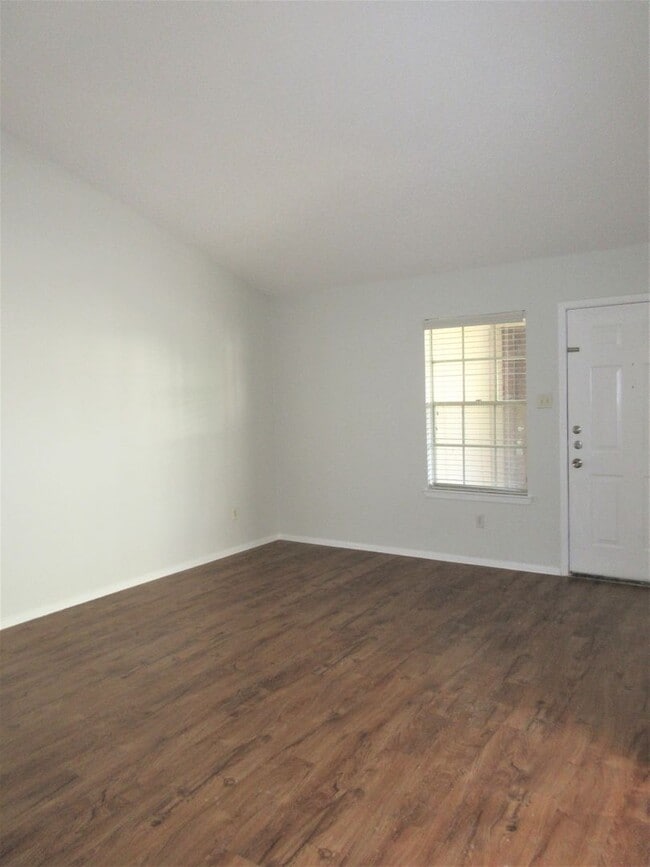 Photo - 12321 Patron Dr Unidad B