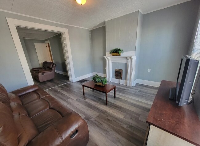 Photo - 35 Burlington Ave