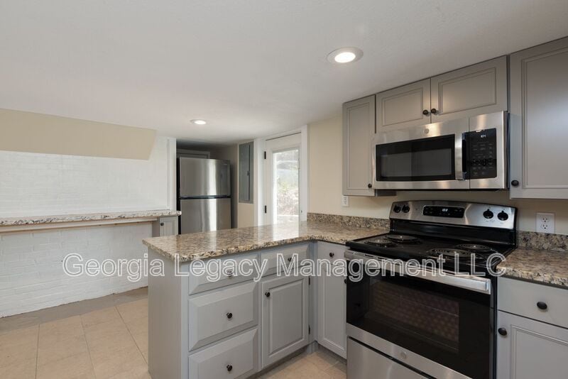 Photo - 2615 W Main St