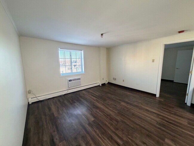 Photo - 261 Pine St Unit 46