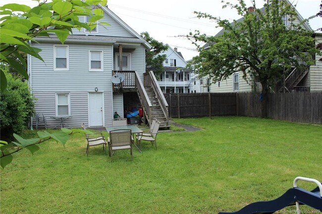 Photo - 13 E Walnut St Unit 2