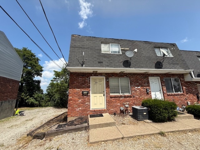 Building Photo - 335 Dersam St Rental
