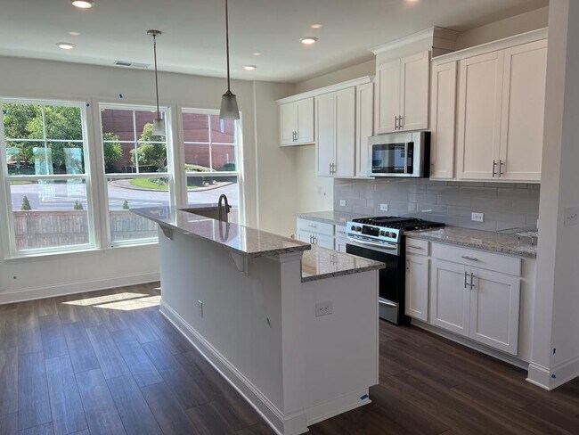 Photo - 1616 Avery Wy Townhome