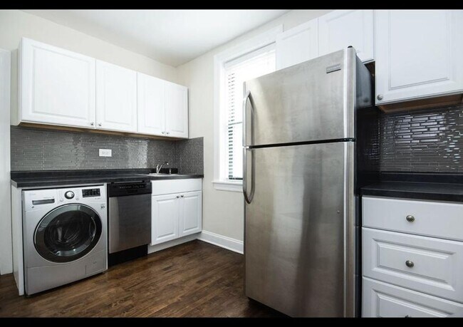 Photo - 1 bedroom in Chicago IL 60613 Unit 3S