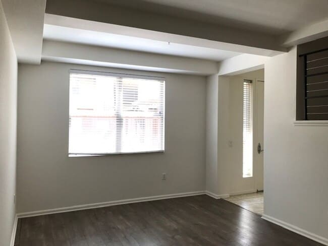 Photo - 2BR + 2 1/2BA CONDO AVAILABLE NOW IN BURBANK!