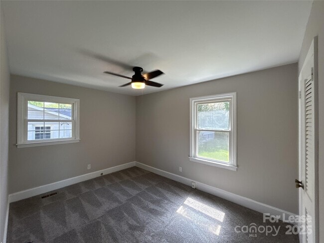 Photo - 4820 Charleston Dr