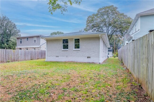 Photo - 2431 Crestview Ave