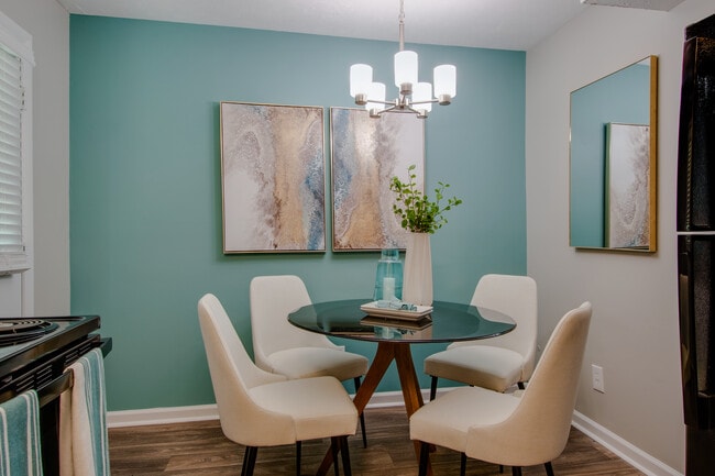 Photo - The Stratton