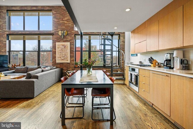 Photo - 1111 W St NW Unit 10