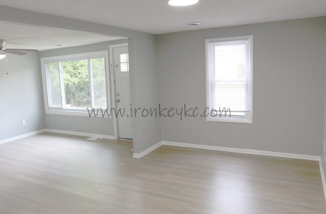 Photo - 5231 N Merrimac Ave