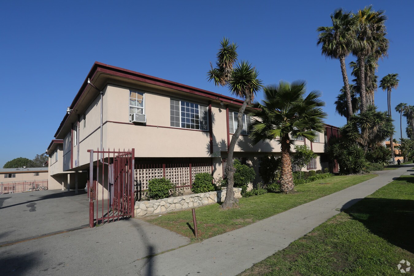 Photo - 5005 August St