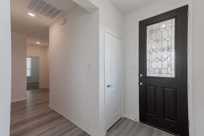 Photo - 2701 Webb Ave