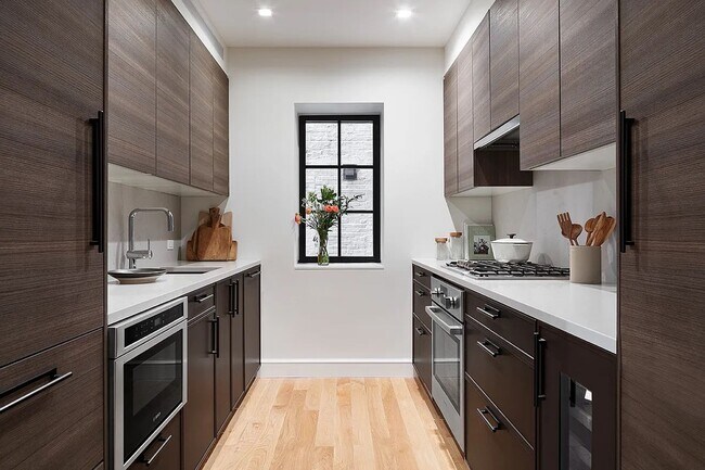 Photo - 245 E 78th St Unit PH-D