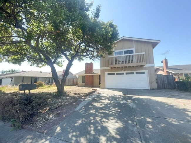 Cozy & Comfy 4-bedroom 2.5-bathroom home l... - Cozy & Comfy 4-bedroom 2.5-bathroom home l...