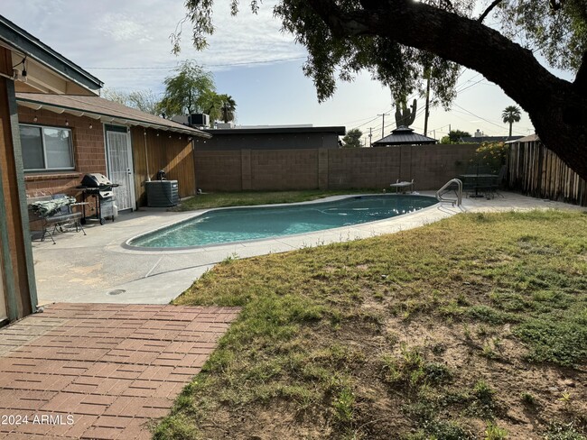 Photo - 8542 E Windsor Ave